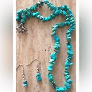 New 18 inch stone necklace with matching earrings-made in USA